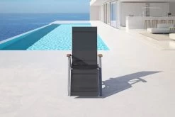 VILLANA Relaxsessel, Silber/schwarz, Alu/Textilene, 66 X 60 X 111 Cm, FSC Akazienholz Armlehnen -Gartenmöbel Geschäft 19811 2 CGI.jpg