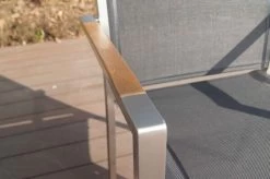 OUTFLEXX Stapelsessel, Schwarz, FSC-Teak / Edelstahl / Textilene, 63x57x93 Cm -Gartenmöbel Geschäft 21670 9.JPG