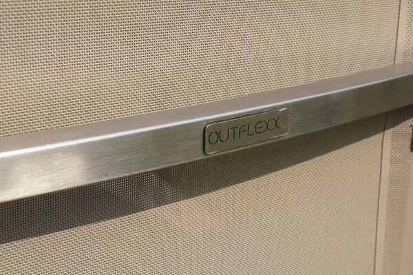 OUTFLEXX Esstischgarnitur, Silber/taupe, Edelstahl/Granit/Textil, 200x100 Cm Cm, 4 Stapelsessel, 2 Multipos, Armlehnen Aus FSC-Teak 11 OUTFLEXX Esstischgarnitur, Silber/taupe, Edelstahl/Granit/Textil, 200x100 Cm Cm, 4 Stapelsessel, 2 Multipos, Armlehnen Aus FSC-Teak – Bild 9