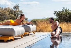 OUTFLEXX Icon Loungeliege, Lead Chine, Alu/Teak/Sunbrella, 213 X 89 X 41 Cm, Inkl. Verstellbarer Rückenlehne 16 OUTFLEXX Icon Loungeliege, Lead Chine, Alu/Teak/Sunbrella, 213 X 89 X 41 Cm, Inkl. Verstellbarer Rückenlehne -Gartenmöbel Geschäft 23437 6.jpg