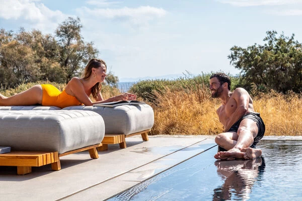 OUTFLEXX Icon Loungeliege, Lead Chine, Alu/Teak/Sunbrella, 213 X 89 X 41 Cm, Inkl. Verstellbarer Rückenlehne 8 OUTFLEXX Icon Loungeliege, Lead Chine, Alu/Teak/Sunbrella, 213 X 89 X 41 Cm, Inkl. Verstellbarer Rückenlehne – Bild 6