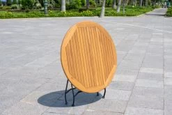 OUTFLEXX Sitzgruppe, Natur/schwarz, Stahl/FSC-Akazienholz, Ø 90 Cm, 2 Klappstühle Mit Armlehnen, Pulverbeschichtet, Geölt -Gartenmöbel Geschäft 23888 07.jpg