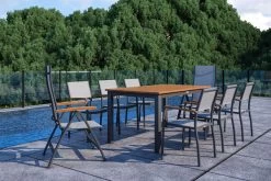 VILLANA Esstischgarnitur, Anthrazit/grau, Alu/ FSC-Akazienholz, Ausziehtisch 150/200 Cm, 6 Stapelstühle, 2 Multipositionssessel -Gartenmöbel Geschäft 23916 CGI 02.jpg