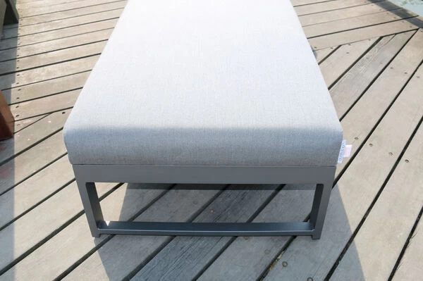 OUTFLEXX Allure Sonnenliege, Flanelle, Alu/Sunbrella, 211 X 74 X 44,5 Cm, Verstellbare Kopfstütze 5 OUTFLEXX Allure Sonnenliege, Flanelle, Alu/Sunbrella, 211 X 74 X 44,5 Cm, Verstellbare Kopfstütze – Bild 3