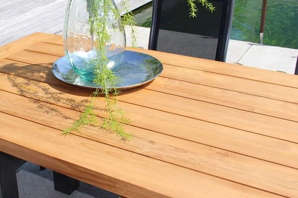 HARTMAN Sondermodell Yasmani/Alice Comfort Esstischgruppe, Xerix, Alu/Teakholz, 240x100cm, 6 Stapel-, 2 Multipositionssessel 8 HARTMAN Sondermodell Yasmani/Alice Comfort Esstischgruppe, Xerix, Alu/Teakholz, 240x100cm, 6 Stapel-, 2 Multipositionssessel – Bild 6