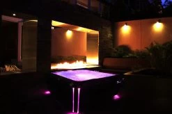 Outtech Steel Art Aries Whirlpool, Grau/schwarz, 214x214x93 Cm / 1000L, 5 Pers., LED Corner Light, LCD Balboa Anzeige, WIFI READY 19 Outtech Steel Art Aries Whirlpool, Grau/schwarz, 214x214x93 Cm / 1000L, 5 Pers., LED Corner Light, LCD Balboa Anzeige, WIFI READY -Gartenmöbel Geschäft 6 21288.jpg