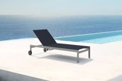 OUTFLEXX Rollliege, Schwarz, Edelstahl/Textilene, Verstellbare Rückenlehne, 212x71x36cm -Gartenmöbel Geschäft 7100 1 1 CGI.jpg