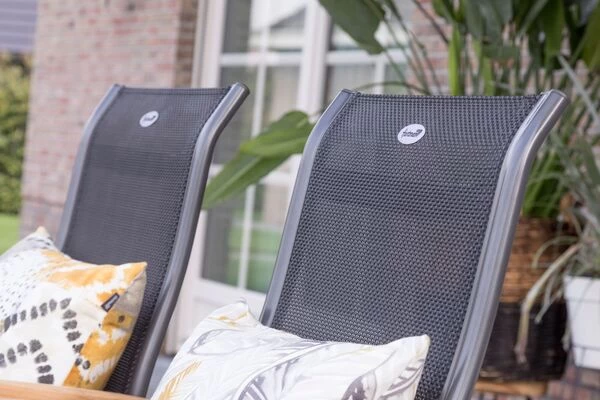 HARTMAN Alice Esstischgruppe, Xerix/natur, Alu/FSC-Teak, 4x4 Textilen, 4 Hochlehner, 150/210x90cm 9 HARTMAN Alice Esstischgruppe, Xerix/natur, Alu/FSC-Teak, 4x4 Textilen, 4 Hochlehner, 150/210x90cm – Bild 7