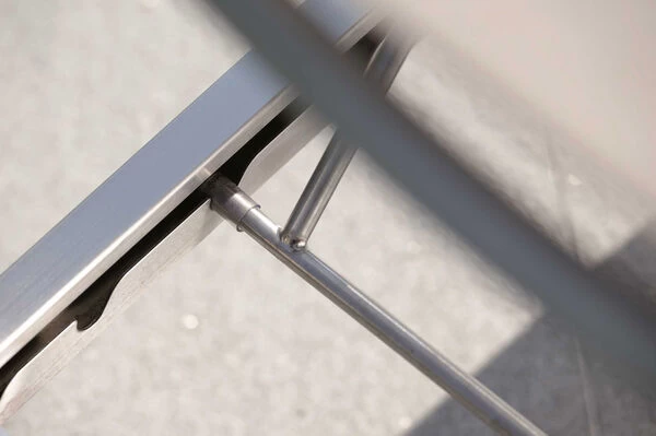 STERN Allround Rollenliege, Silber/taupe, Edelstahl/Textil, 200x71x38 Cm, Verstellbare Rückenlehne 10 STERN Allround Rollenliege, Silber/taupe, Edelstahl/Textil, 200x71x38 Cm, Verstellbare Rückenlehne – Bild 8